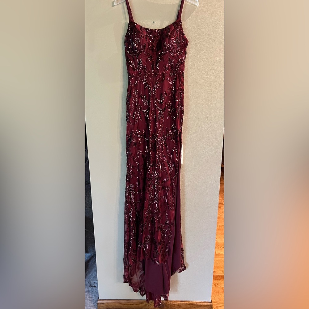 formal gown - wedding, honecoming, prom or formal dinner party
